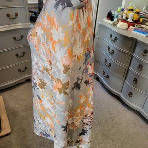 Whimsy Rose Topper in excellent preowned condition